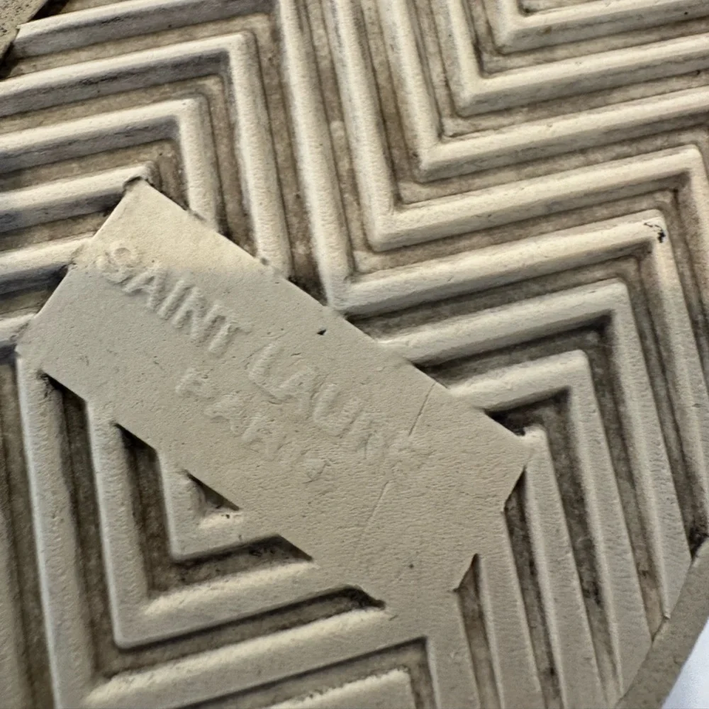 Authentic Saint Laurent Leather Star Sneakers - Picture 13 of 17